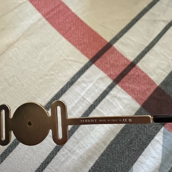 Versace glasses very good condition used them 2-3 times but doesnt suit my face. - Picture 7 of 8